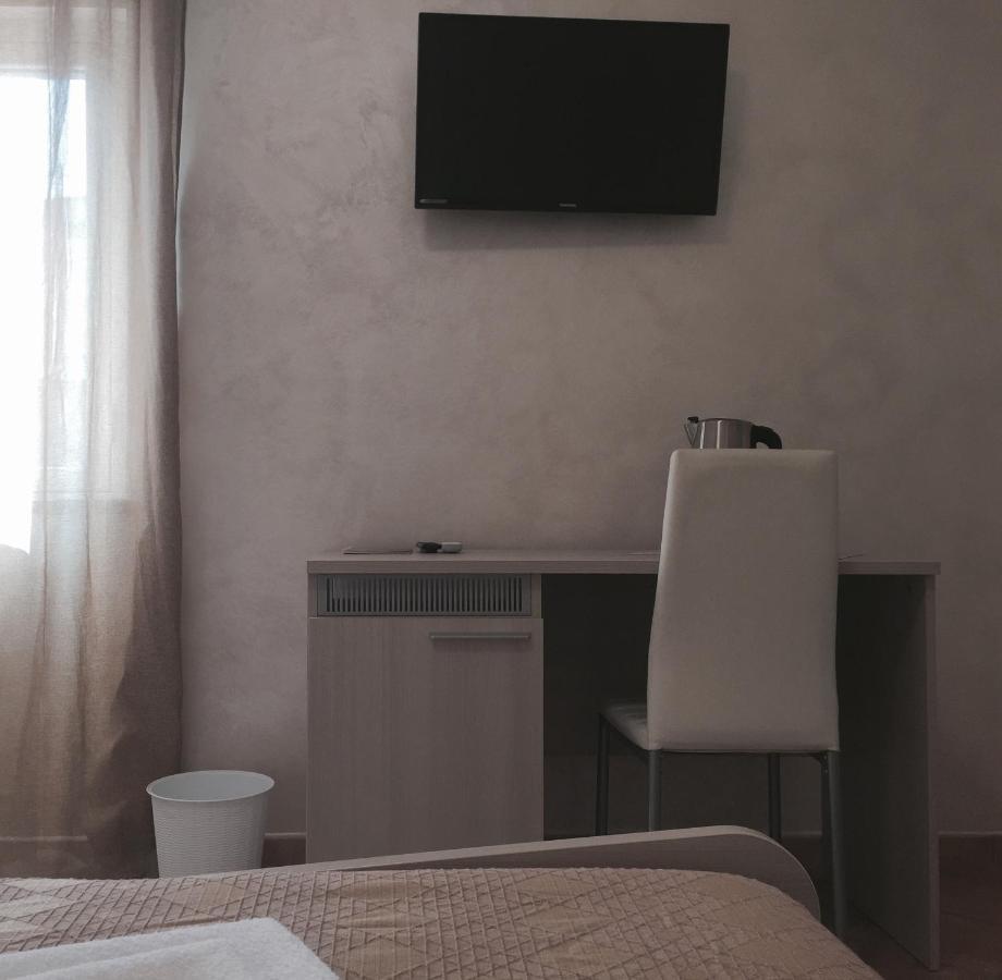 לינה וארוחת בוקר ריקאדי Residenza Dama מראה חיצוני תמונה