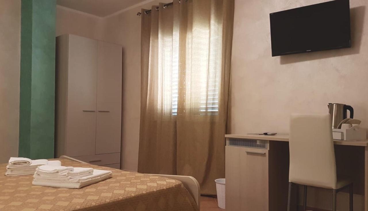 לינה וארוחת בוקר ריקאדי Residenza Dama מראה חיצוני תמונה